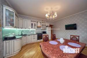 Дом 800м², 2-этажный, участок 8 сот.  