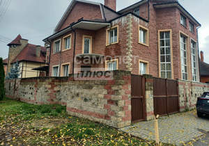 Дом 205м², 3-этажный, участок 2 сот.  