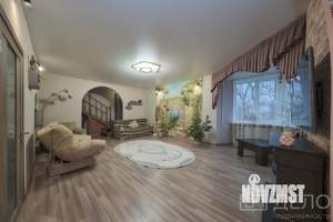 Дом 262м&sup2;, 2-этажный, участок 18 сот.  