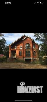 Коттедж 600м², 4-этажный, участок 17 сот.  