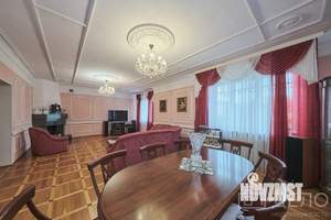 Дом 504м², 3-этажный, участок 7 сот.  