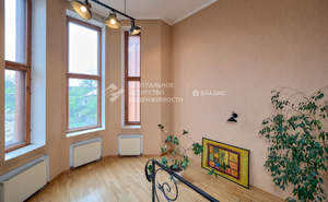 Дом 350м², 3-этажный, участок 8 сот.  