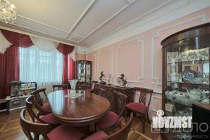 Дом 504м², 3-этажный, участок 7 сот.  