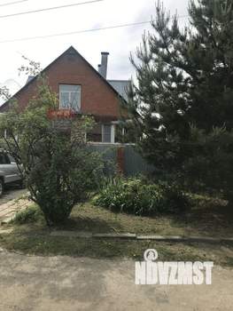 Дом 213м², 2-этажный, участок 10 сот.  