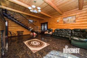 Дом 195м², 2-этажный, участок 6 сот.  