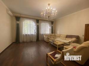 Дом 340м², 3-этажный, участок 8 сот.  