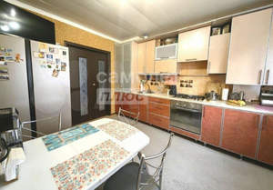 Дом 100м&sup2;, 2-этажный, участок 4 сот.  