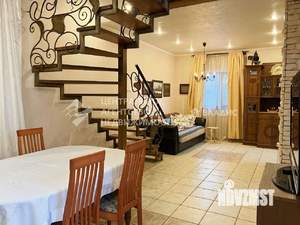 Дом 123м², 3-этажный, участок 3 сот.  