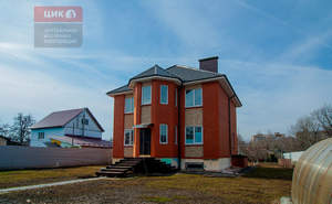 Дом 253м², 3-этажный, участок 14 сот.  