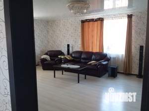 Коттедж 400м&sup2;, 3-этажный, участок 7 сот.  