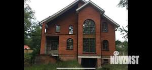 Коттедж 600м&sup2;, 4-этажный, участок 17 сот.  