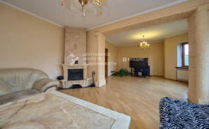 Дом 350м², 3-этажный, участок 8 сот.  