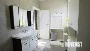 Коттедж 180м², 2-этажный, участок 10 сот.  