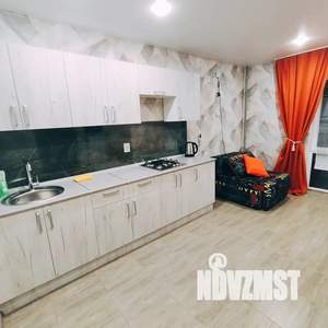 1-к квартира, посуточно, 40м2, 14/28 этаж