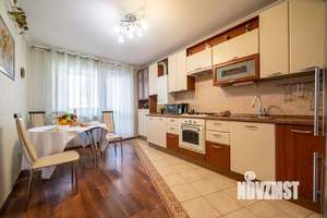 2-к квартира, посуточно, 79м2, 1/1 этаж