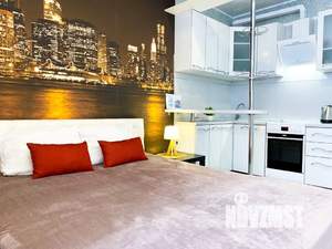 1-к квартира, посуточно, 35м2, 20/25 этаж