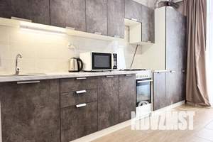 1-к квартира, посуточно, 40м2, 9/25 этаж