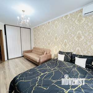 1-к квартира, посуточно, 42м2, 8/10 этаж