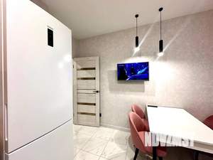 1-к квартира, посуточно, 40м2, 18/25 этаж