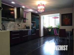 3-к квартира, посуточно, 100м2, 4/10 этаж