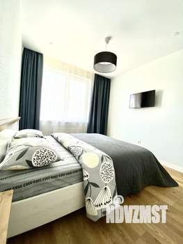 1-к квартира, посуточно, 42м2, 6/18 этаж