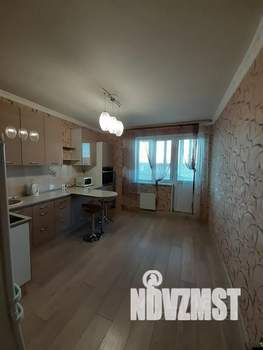 1-к квартира, посуточно, 56м2, 5/17 этаж
