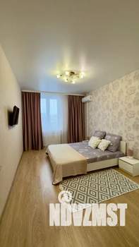 1-к квартира, посуточно, 42м2, 9/25 этаж