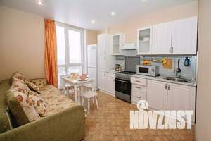 1-к квартира, посуточно, 40м2, 18/23 этаж