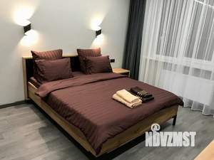1-к квартира, посуточно, 39м2, 16/32 этаж