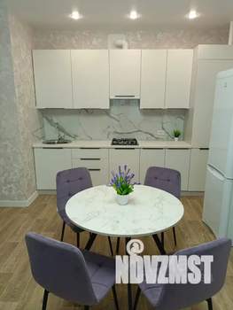 1-к квартира, посуточно, 42м2, 4/18 этаж