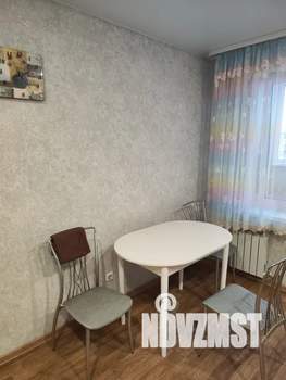 1-к квартира, посуточно, 38м2, 7/10 этаж