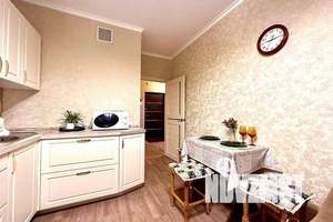 1-к квартира, посуточно, 38м2, 7/20 этаж