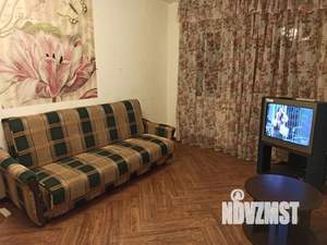 1-к квартира, посуточно, 33м2, 4/4 этаж