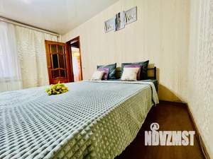 1-к квартира, посуточно, 35м2, 4/10 этаж