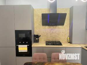 2-к квартира, посуточно, 45м2, 9/21 этаж