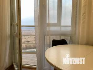 1-к квартира, посуточно, 37м2, 26/32 этаж