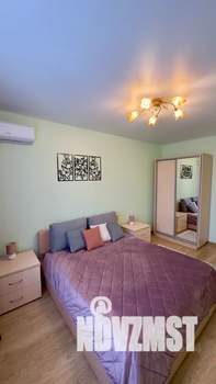 1-к квартира, посуточно, 42м2, 8/25 этаж