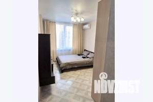 1-к квартира, посуточно, 35м2, 12/25 этаж
