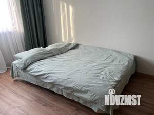 1-к квартира, посуточно, 37м2, 9/16 этаж