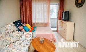 1-к квартира, посуточно, 40м2, 1/1 этаж