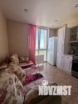 1-к квартира, посуточно, 40м2, 18/25 этаж