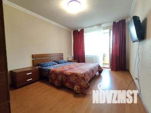 2-к квартира, посуточно, 75м2, 1/1 этаж