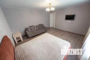 1-к квартира, посуточно, 60м2, 1/1 этаж