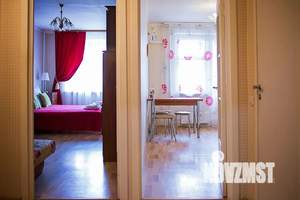 1-к квартира, посуточно, 50м2, 2/10 этаж