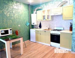 1-к квартира, посуточно, 43м2, 1/1 этаж