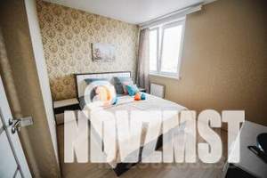 2-к квартира, посуточно, 60м2, 18/23 этаж