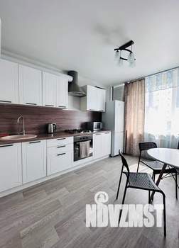 1-к квартира, посуточно, 35м2, 20/25 этаж