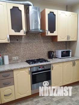 1-к квартира, посуточно, 35м2, 8/13 этаж