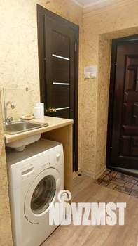 Студия квартира, посуточно, 18м2, 1/5 этаж