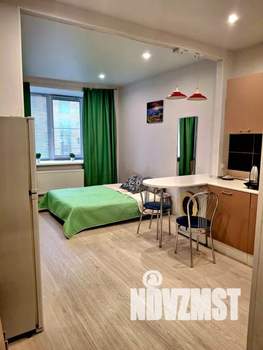 Студия квартира, посуточно, 32м2, 2/15 этаж